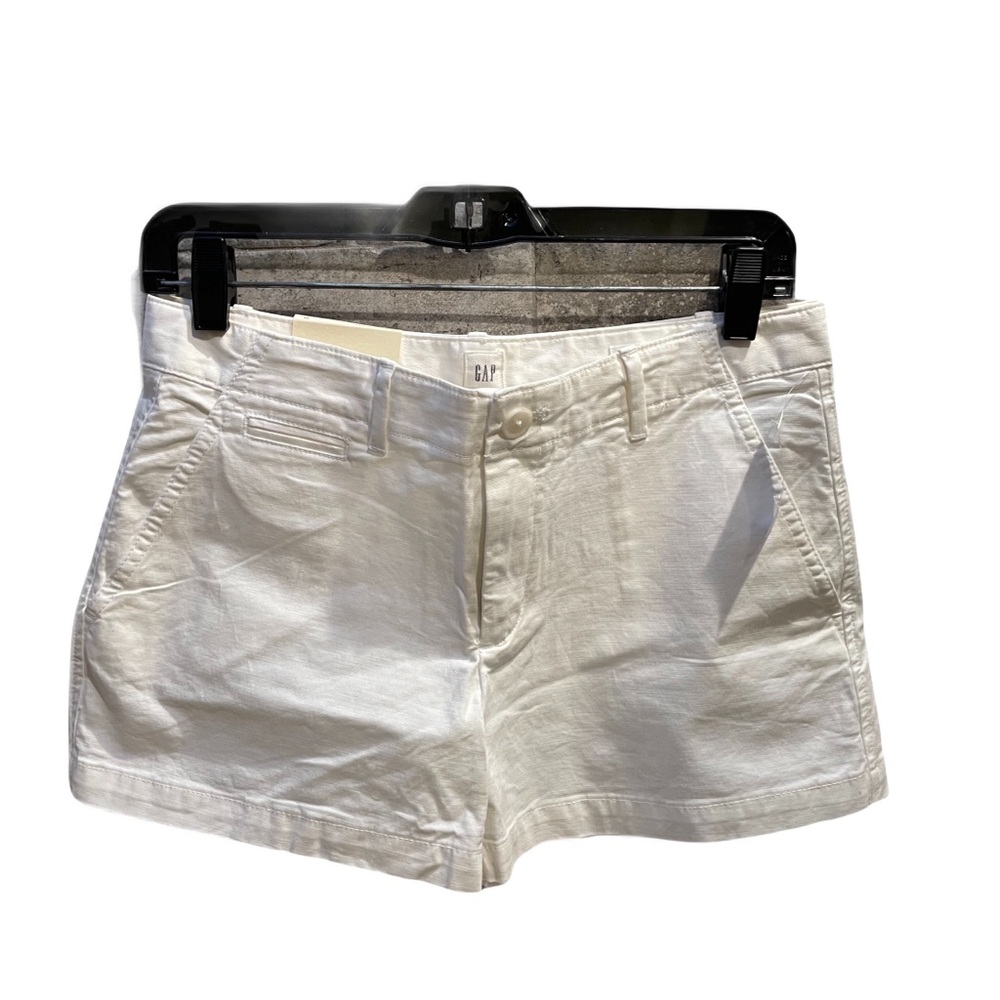 ❤️ GAP WHITE SUMMER 3” SHORT SIZE 2 NEW